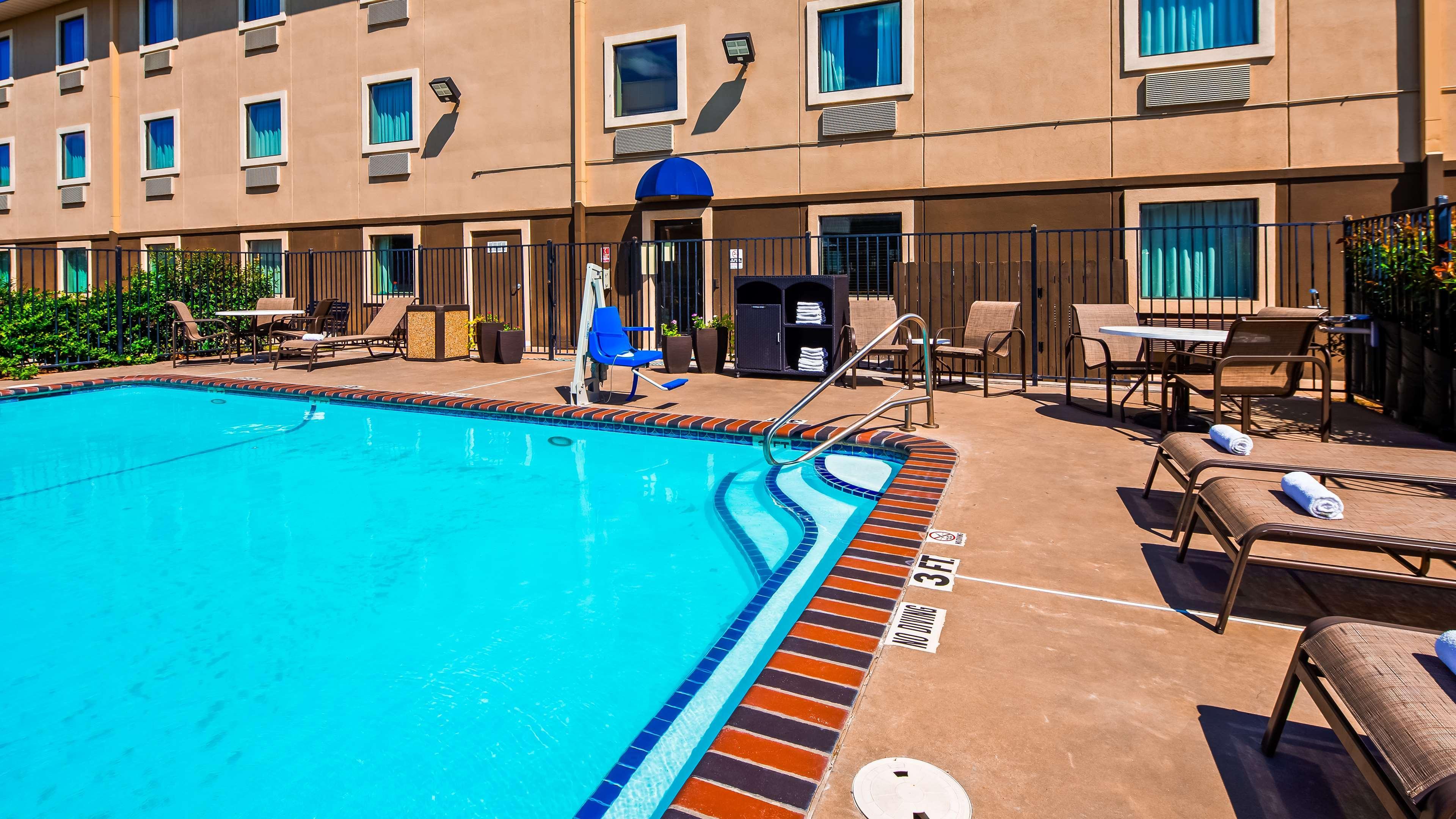 Best Western Plus University Inn & Suites Wichita Falls Luaran gambar