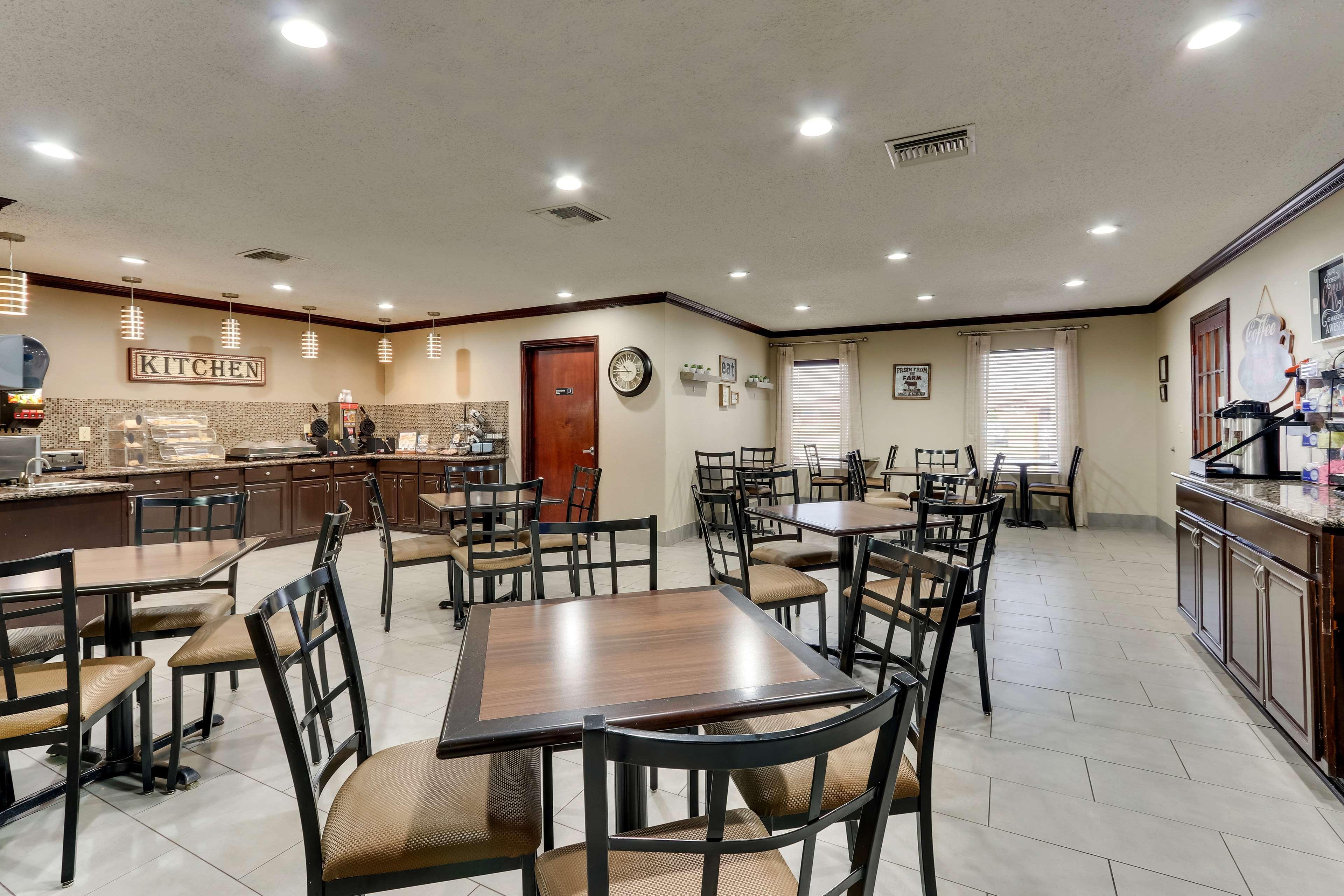 Best Western Plus University Inn & Suites Wichita Falls Luaran gambar